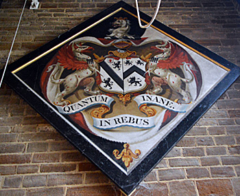 Osborn hatchment in Campton church April 2015